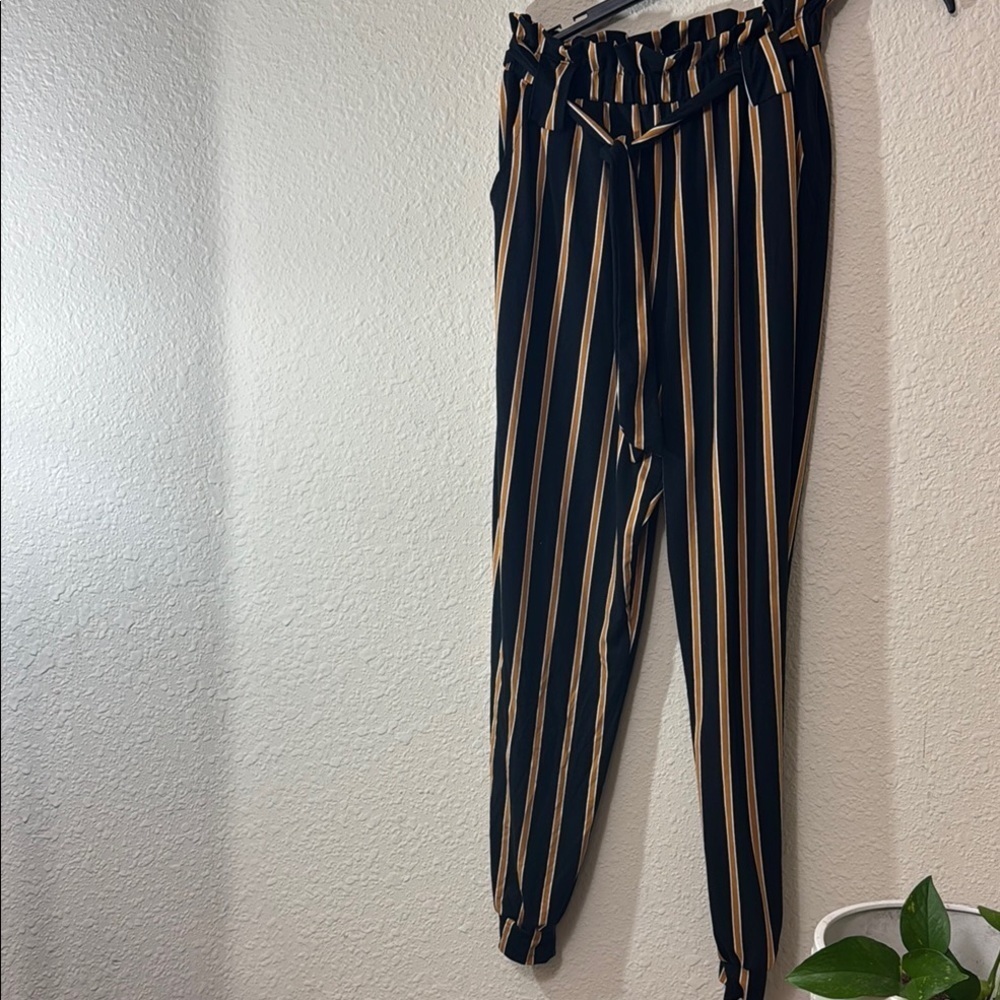 Elegant Striped Black and Tan Women's Cropped Pants
